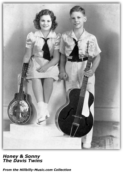 Promo Photo - Honey and Sonny Davis - Davis Twins - Hillbilly-Music.com Collection